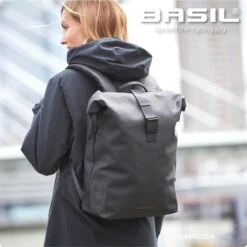 Basil SoHo Fietsrugzak Nordlicht - Enkele Fietstas - Mosgroen - 17 Liter -Volare Shop 1198x1200 1