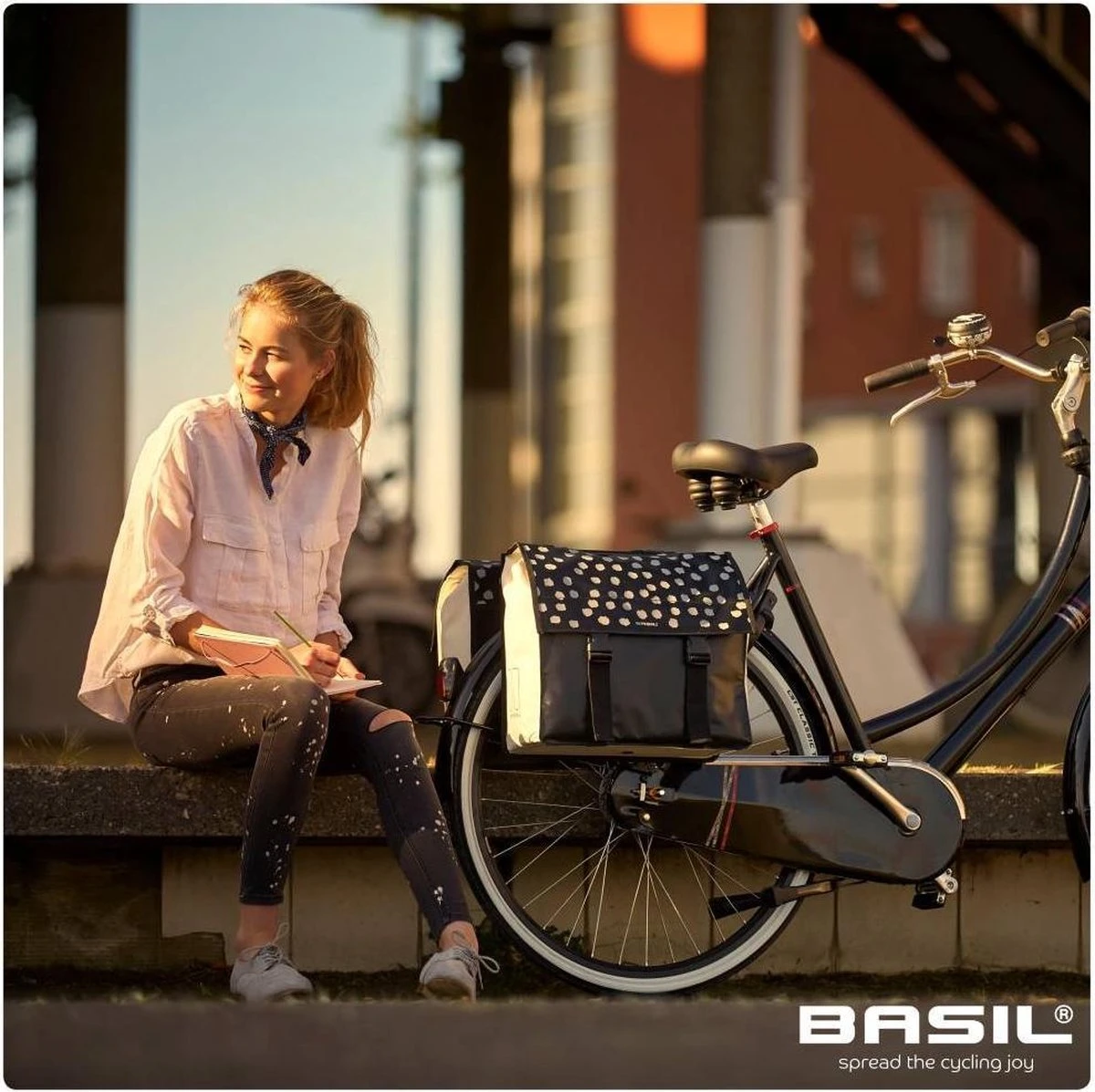 Basil Urban Load Dubbele Fietstas - Zwart - 48 Liter 15 Basil Urban Load Dubbele Fietstas - Zwart - 48 Liter - Afbeelding 13
