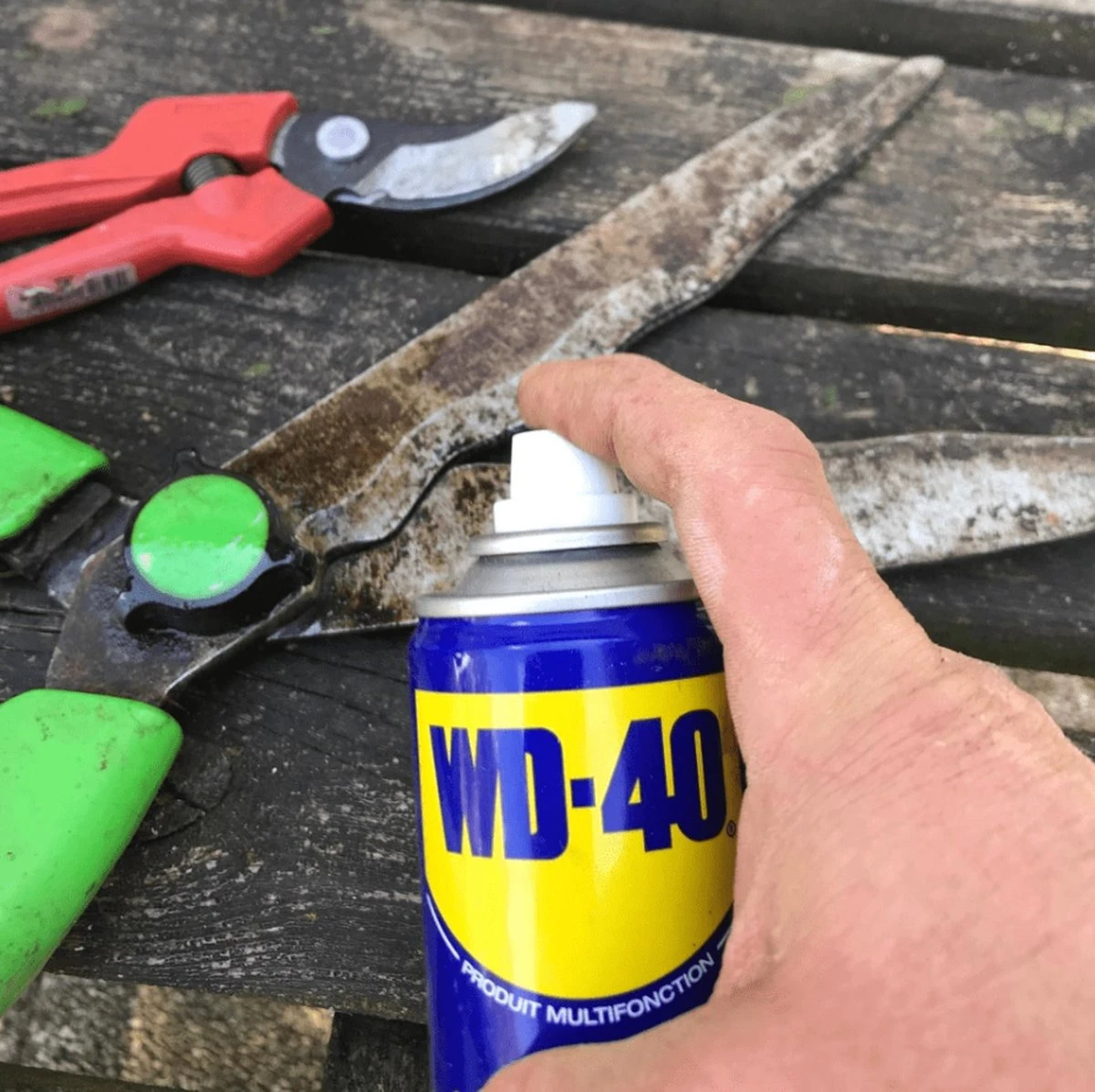 WD-40® Multi-Use Product Classic - 200ml - Multispray - Smeermiddel, Ontvetter En Anti-Corrosie 4 WD-40® Multi-Use Product Classic - 200ml - Multispray - Smeermiddel, Ontvetter En Anti-Corrosie - Afbeelding 2