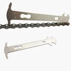 Sportixx Chain Checker - Fiets Kettingmeter - Fietsketting Slijtagemeter - Gereedschap Om Slijtage Van Ketting Te Controleren. 7 Sportixx Chain Checker - Fiets Kettingmeter - Fietsketting Slijtagemeter - Gereedschap Om Slijtage Van Ketting Te Controleren. -Volare Shop 1200x1200 471