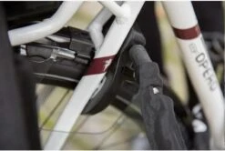 AXA Solid Plus Fietsslot- ART2 - Inclusief 140cm Insteekketting – Ringslot - Zwart 19 AXA Solid Plus Fietsslot- ART2 - Inclusief 140cm Insteekketting – Ringslot - Zwart -Volare Shop 1200x807 2