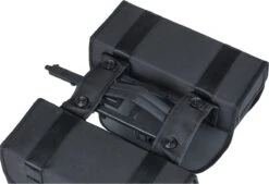 Basil Tour Waterproof Dubbele Fietstas MIK - 28 Liter - Zwart -Volare Shop 1200x823
