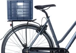 Basil Fietskrat M - Medium - 29.5 Liter - Blauw -Volare Shop 1200x835 1