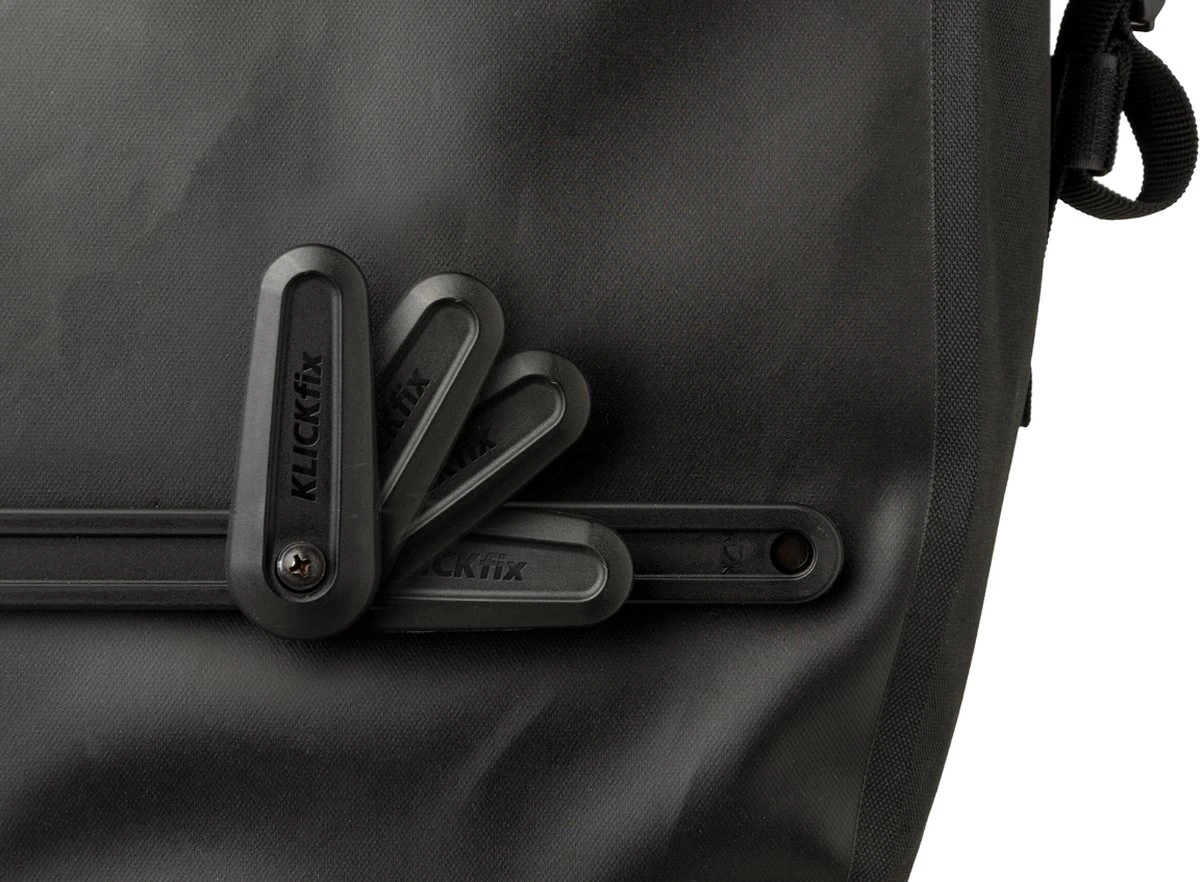 AGU Tech Enkele Fietstas Shelter - Zwart - 21 L - Waterdicht - KLICKfix Module Rail 9 AGU Tech Enkele Fietstas Shelter - Zwart - 21 L - Waterdicht - KLICKfix Module Rail - Afbeelding 7