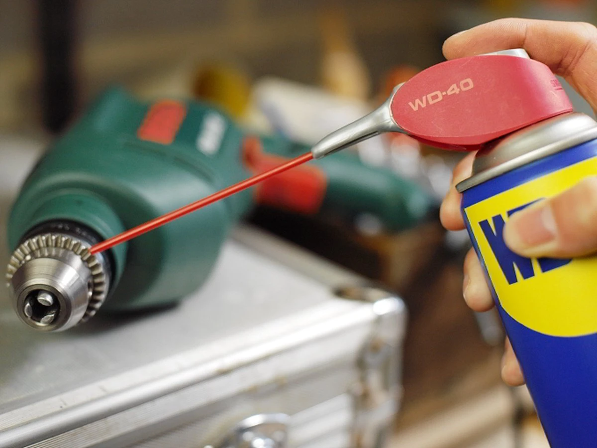 WD-40® Multi-Use Product Classic - 200ml - Multispray - Smeermiddel, Ontvetter En Anti-Corrosie 7 WD-40® Multi-Use Product Classic - 200ml - Multispray - Smeermiddel, Ontvetter En Anti-Corrosie - Afbeelding 5