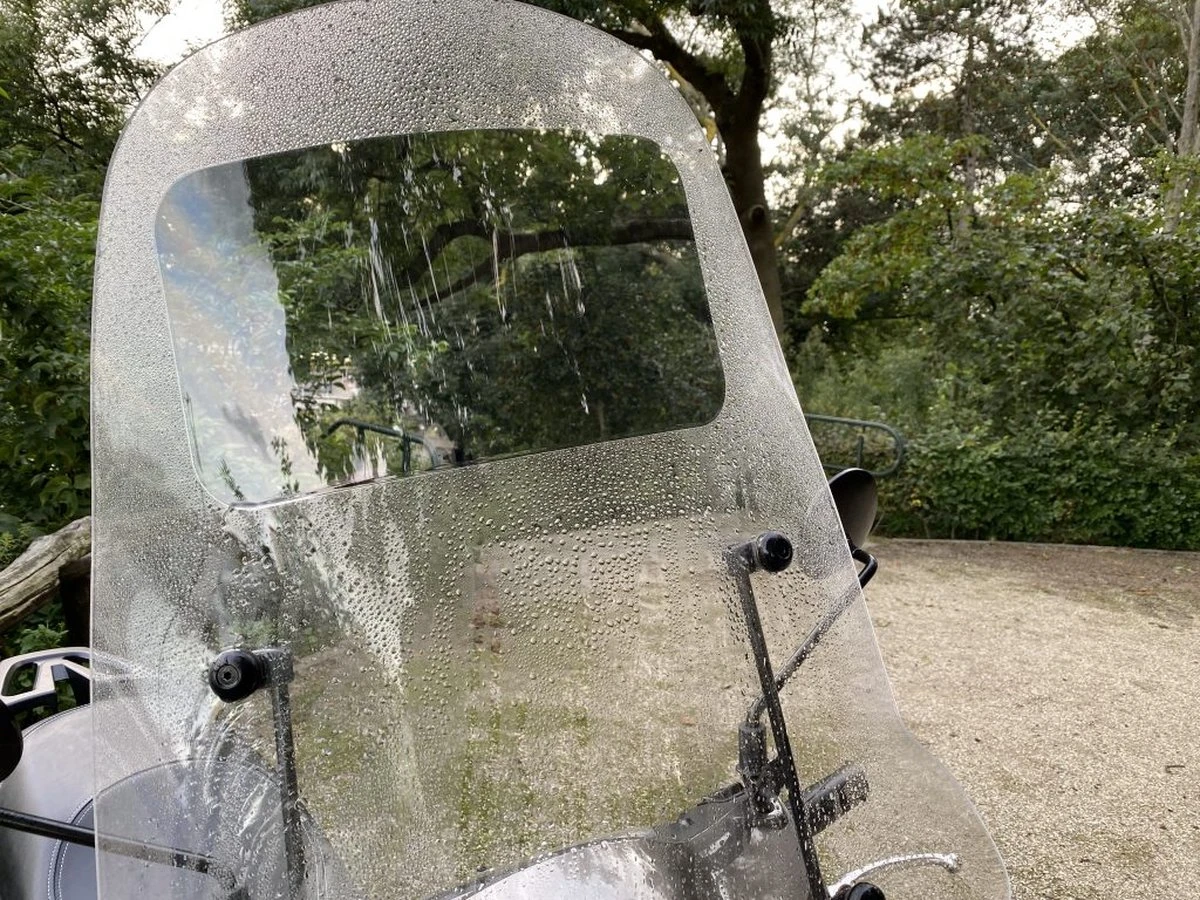 Drive Hydro Waterafstotende Folie Scooter Windscherm - Nano - Vespa - Sprint - Zip - Scooter Windscherm - Nano Shield Scooter - Waterafstotende Spray - Nano Shield Windscherm - Scooterhoes - Scooter Accesoires - Regen Sticker 5 Drive Hydro Waterafstotende Folie Scooter Windscherm - Nano - Vespa - Sprint - Zip - Scooter Windscherm - Nano Shield Scooter - Waterafstotende Spray - Nano Shield Windscherm - Scooterhoes - Scooter Accesoires - Regen Sticker - Afbeelding 3