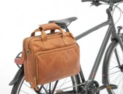 New Looxs Cali Laptoptas Fietstas - Leer - 15 Inch Laptopvak - 17 Liter - Cognac -Volare Shop 1200x924 2