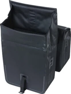 Basil Urban Dry Dubbele Fietstas - Zwart - 50 Liter 22 Basil Urban Dry Dubbele Fietstas - Zwart - 50 Liter -Volare Shop 911x1200